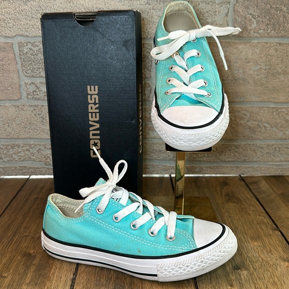 Converse Light Aqua Chuck Taylor All Star Junior's Ox Lace Up Low Top / Sz 13Y - Picture 1 of 11